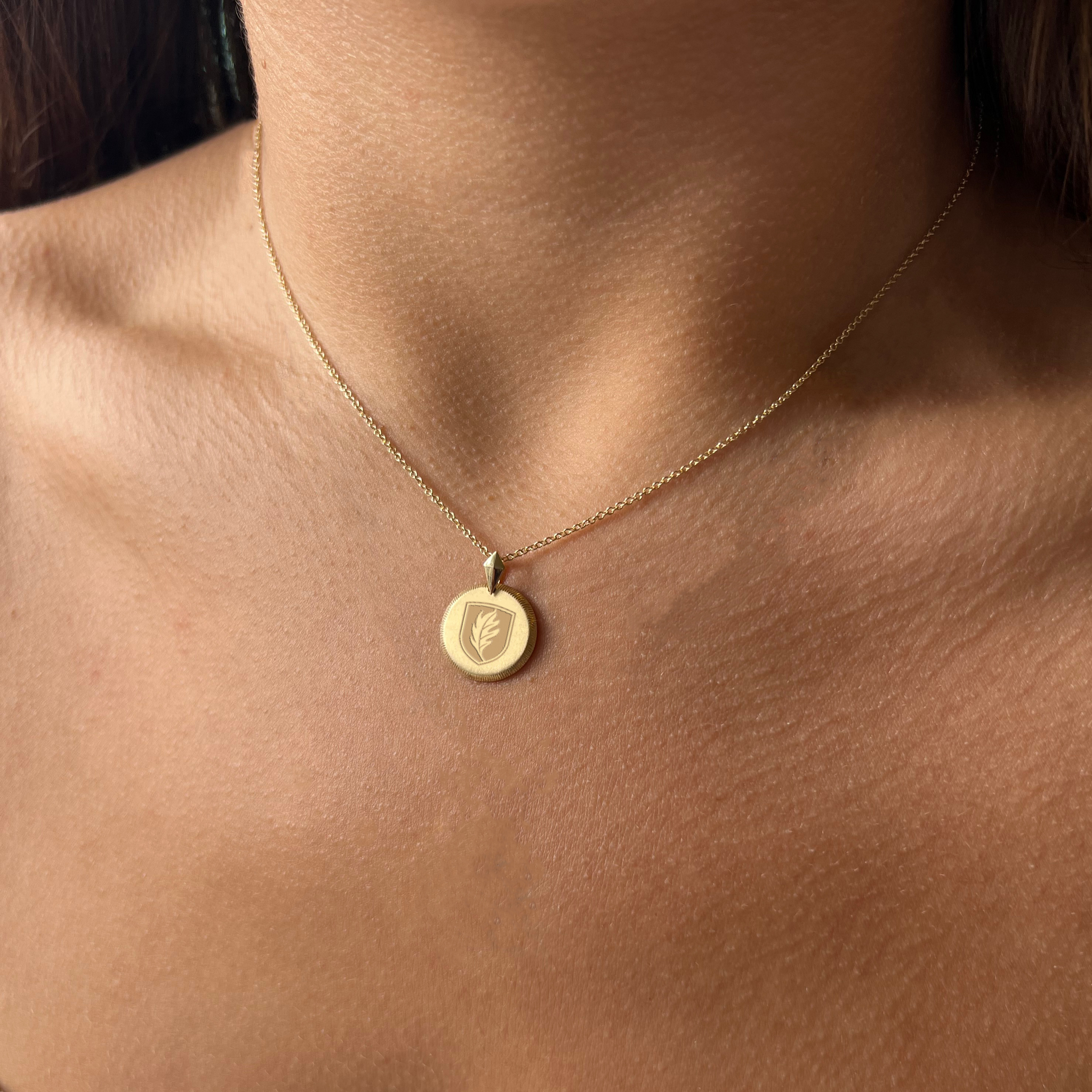 Elon Florentine Leaf Necklace Petite