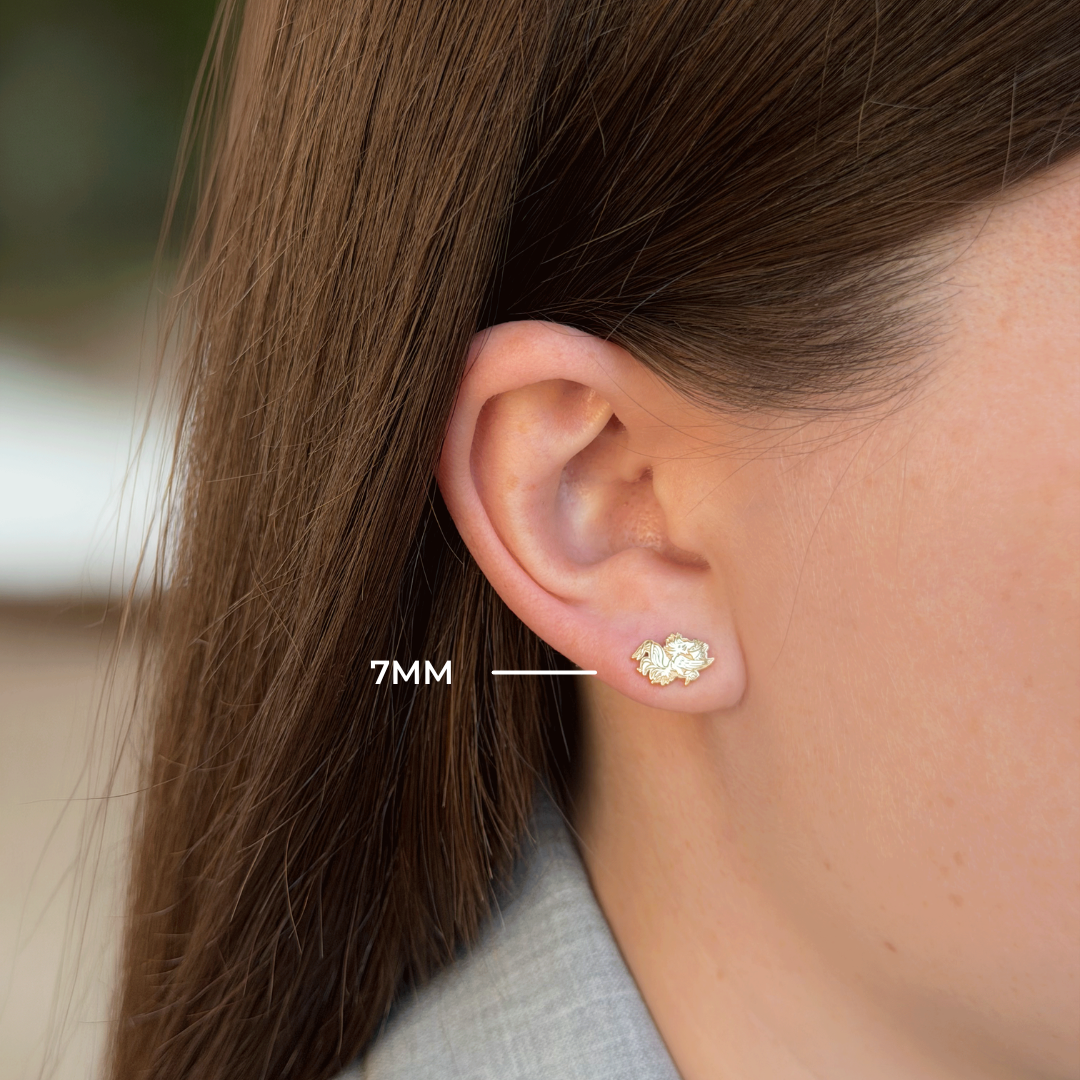 South Carolina Gamecock Stud 7mm shown on figure in gold