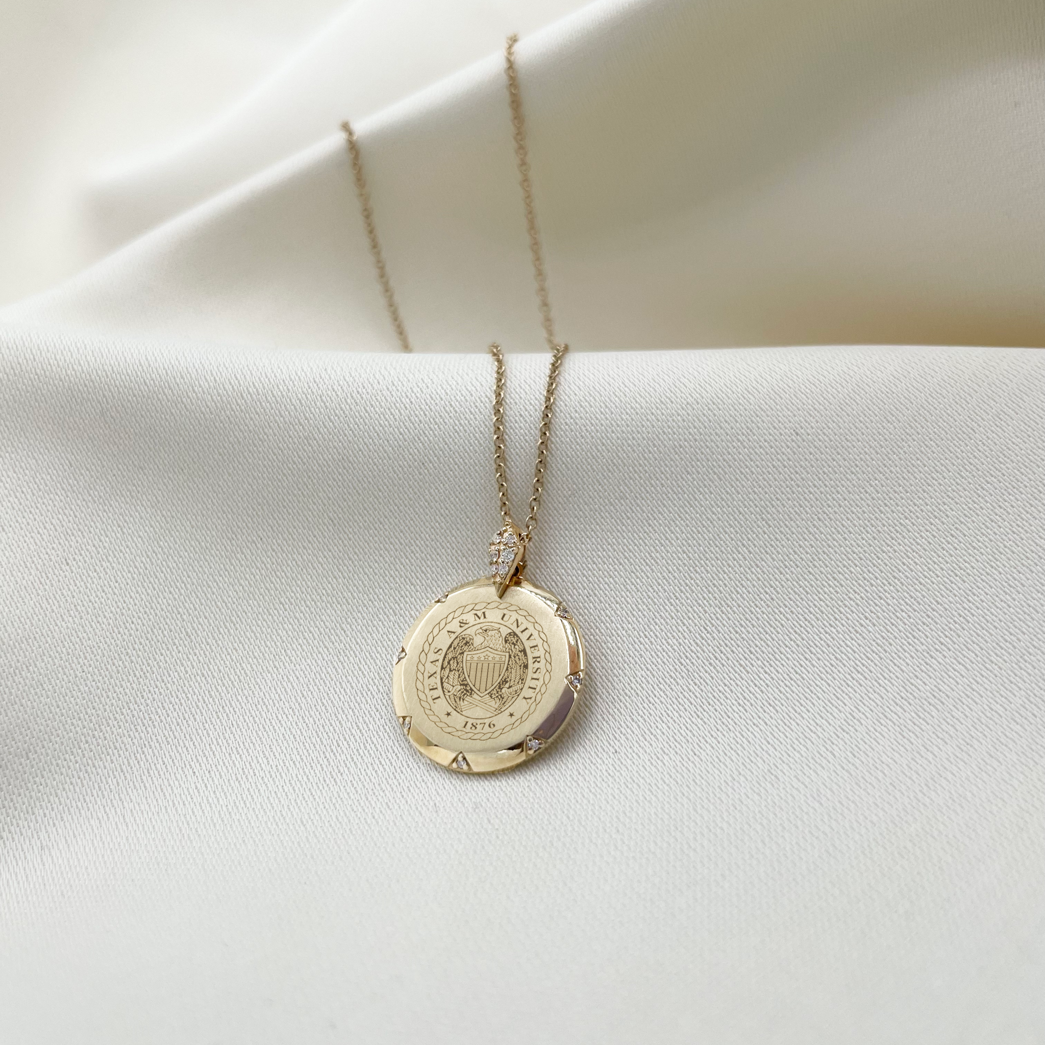 Texas A&M Crest 7-Point Diamond Pendant