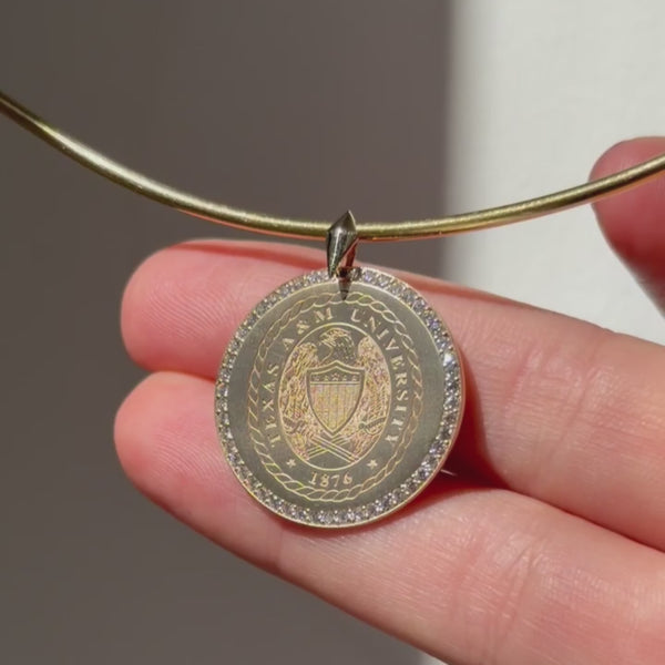 Texas A&M Diamond Florentine Pendant on Neck Collar in gold