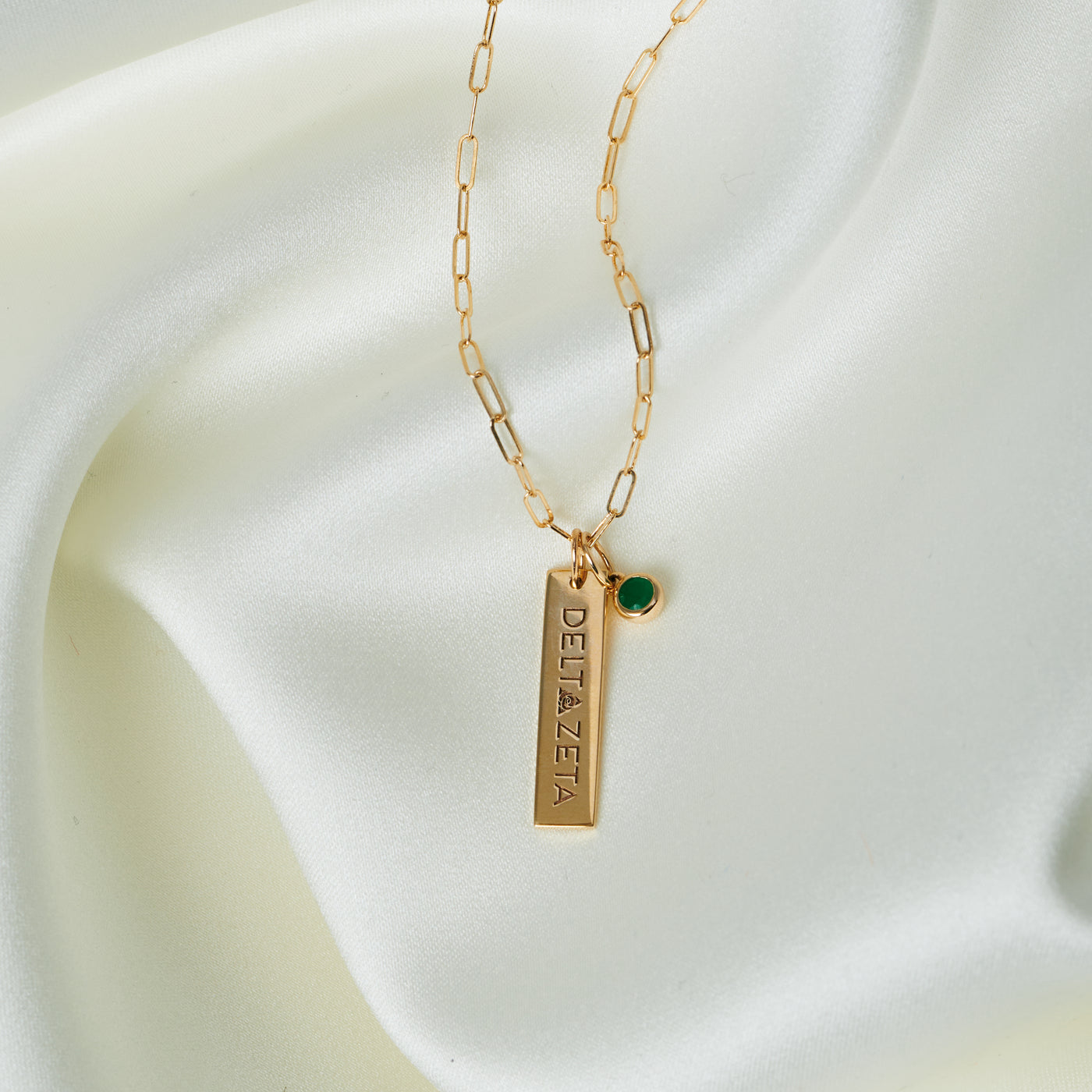 Delta Zeta Vertical Wide Bar