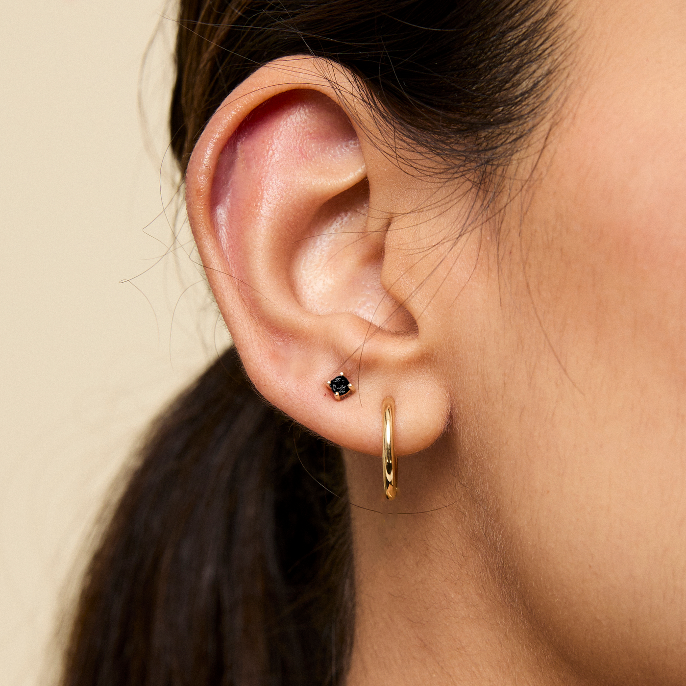 Studex Black Onyx 4mm Gold Plated Stud Earrings - 16 Gauge For Sensitive Ears, Sterilized